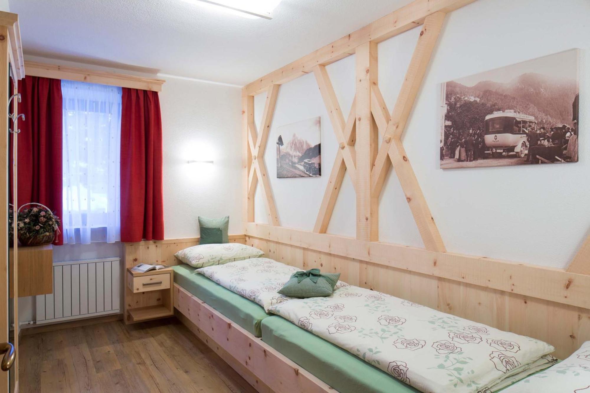Alpin Apartments Colfosco Quarto foto