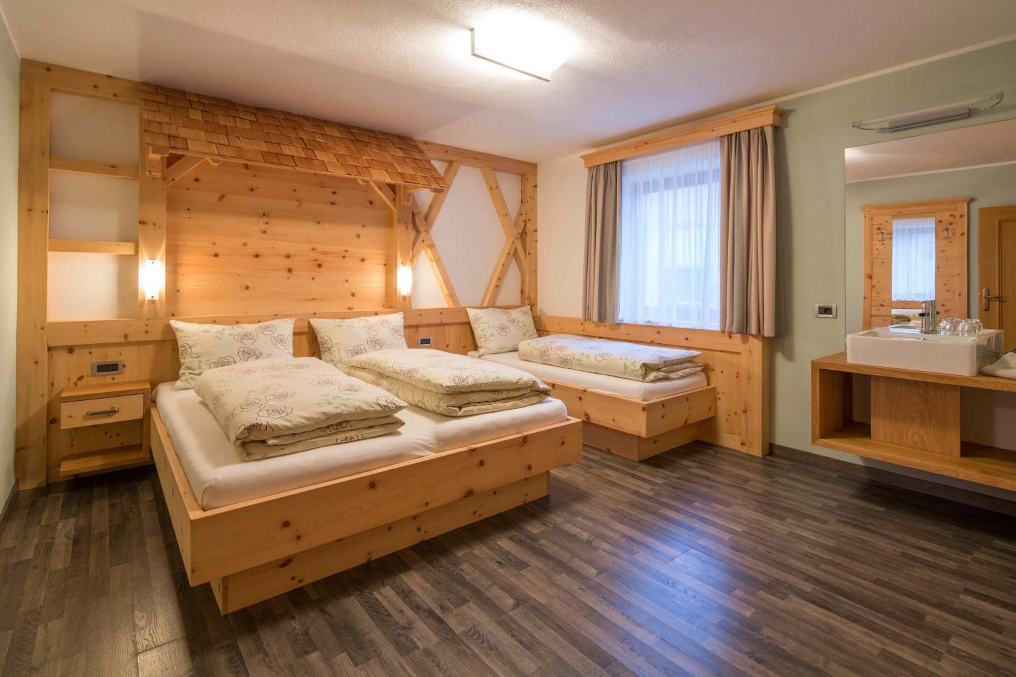Alpin Apartments Colfosco Quarto foto