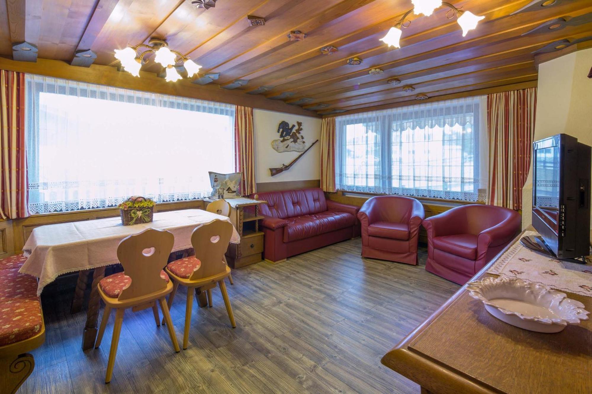 Alpin Apartments Colfosco Quarto foto